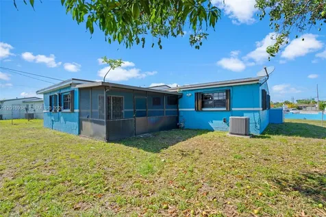 2400 NW 181st Terrace Miami Gardens FL 33056