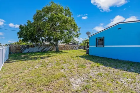 2400 NW 181st Terrace Miami Gardens FL 33056