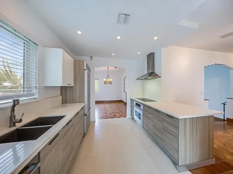 1082 NE 89th Street Miami FL 33138