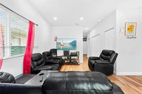 4719 NW 15th Court Miami FL 33142