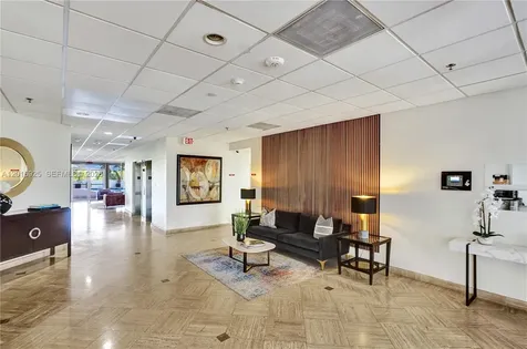 6422 Collins Avenue Miami Beach FL 33141