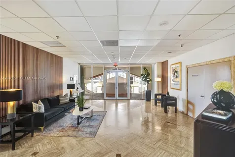 6422 Collins Avenue Miami Beach FL 33141
