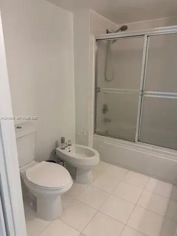 6422 Collins Avenue Miami Beach FL 33141