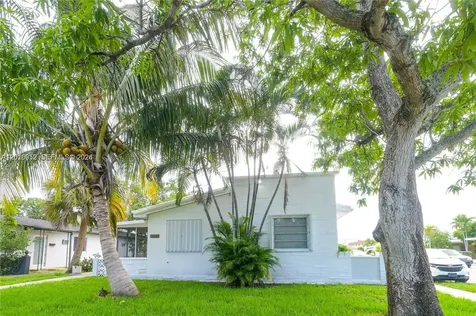 1716 N 16th Court Hollywood FL 33020