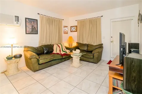 1716 N 16th Court Hollywood FL 33020