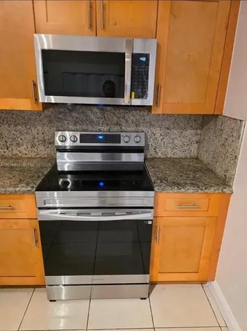 7692 NW 178th Terrace Hialeah FL 33015