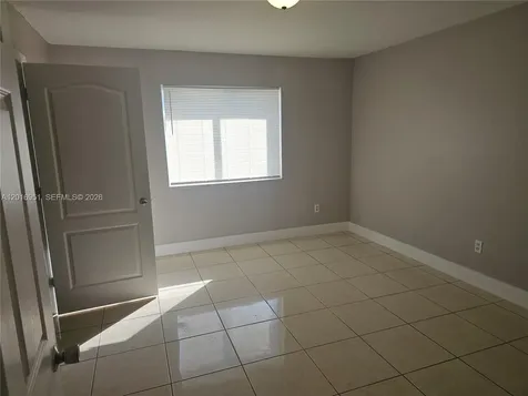 7692 NW 178th Terrace Hialeah FL 33015