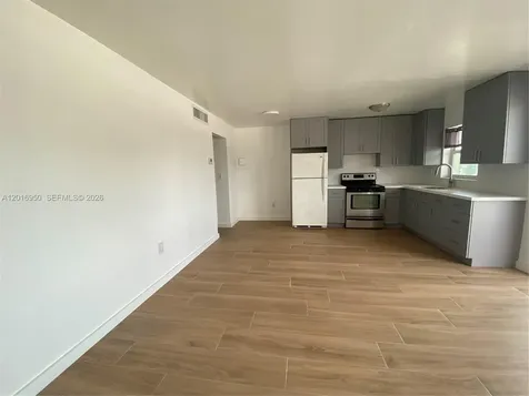 7011 Pembroke Road Pembroke Pines FL 33023