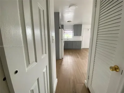 7011 Pembroke Road Pembroke Pines FL 33023
