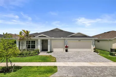 13909 SE Riversway Street Port St. Lucie FL 34984