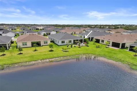 13909 SE Riversway Street Port St. Lucie FL 34984