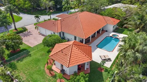 18461 SW 83rd Avenue Cutler Bay FL 33157