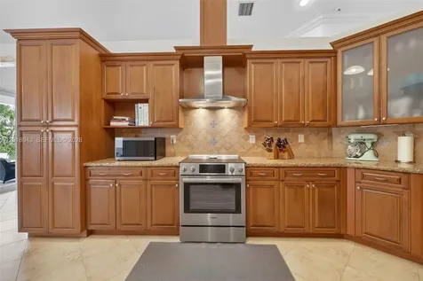 18461 SW 83rd Avenue Cutler Bay FL 33157