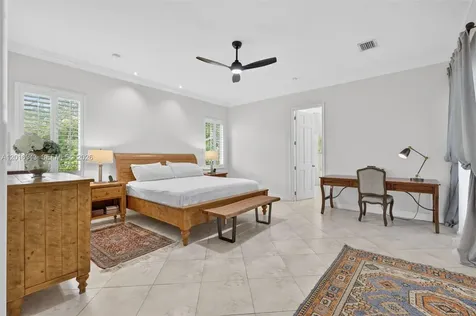18461 SW 83rd Avenue Cutler Bay FL 33157
