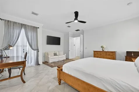 18461 SW 83rd Avenue Cutler Bay FL 33157