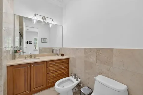 18461 SW 83rd Avenue Cutler Bay FL 33157
