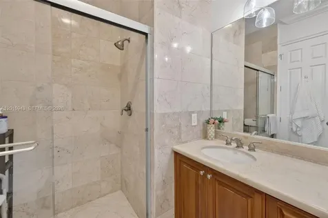 18461 SW 83rd Avenue Cutler Bay FL 33157