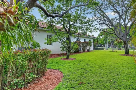 18461 SW 83rd Avenue Cutler Bay FL 33157