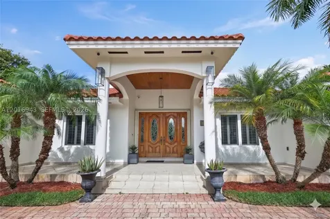 18461 SW 83rd Avenue Cutler Bay FL 33157