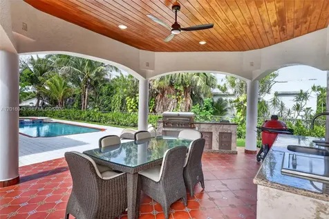 18461 SW 83rd Avenue Cutler Bay FL 33157
