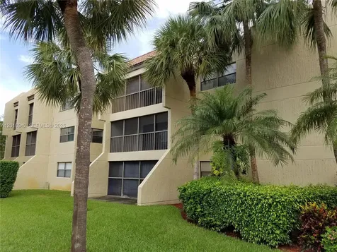 220 Lakeview Drive Weston FL 33326