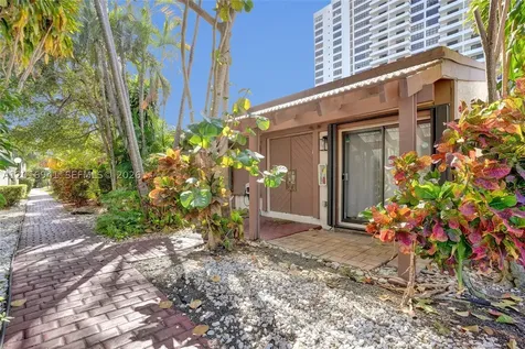 2619 S Parkview Drive Hallandale Beach FL 33009