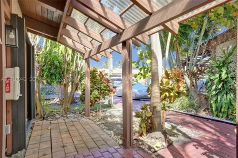 2619 S Parkview Drive Hallandale Beach FL 33009