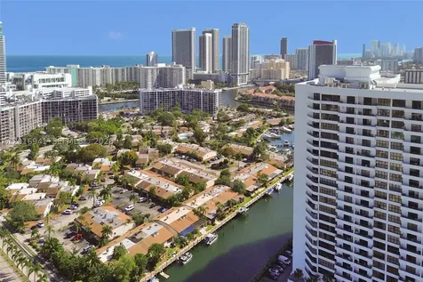 2619 S Parkview Drive Hallandale Beach FL 33009