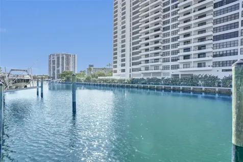 2619 S Parkview Drive Hallandale Beach FL 33009