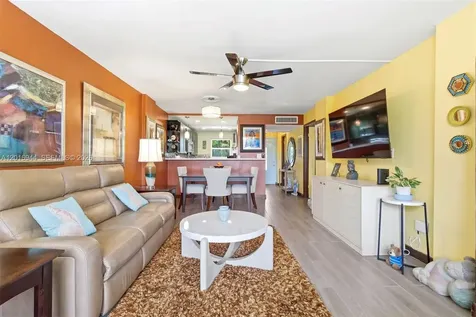 111 Royal Park Drive Oakland Park FL 33309