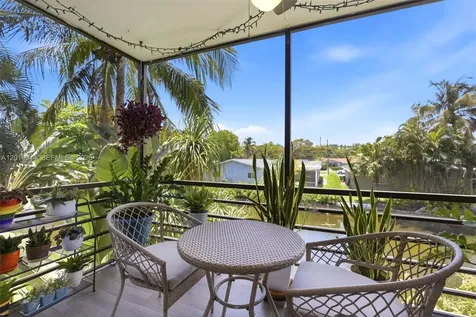 111 Royal Park Drive Oakland Park FL 33309