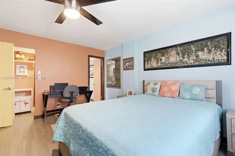 111 Royal Park Drive Oakland Park FL 33309
