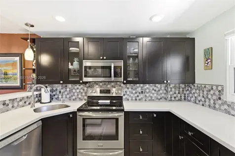 111 Royal Park Drive Oakland Park FL 33309