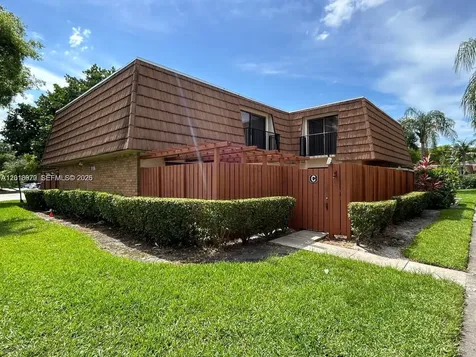 9106 SW 20th Street Davie FL 33324