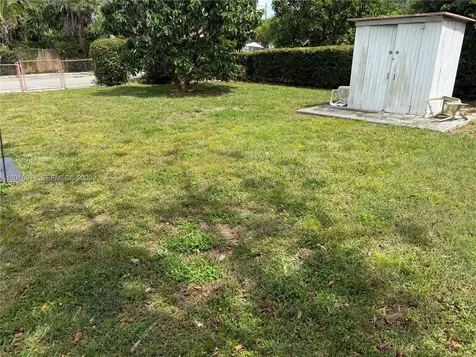 1510 NW 57th Street Miami FL 33142