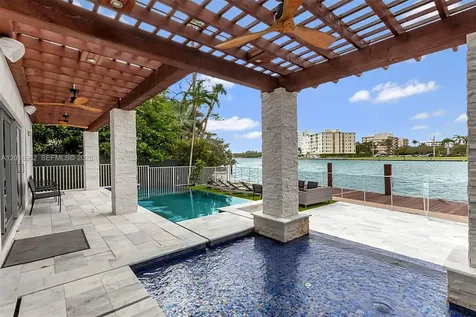 9380 Bay Drive Surfside FL 33154