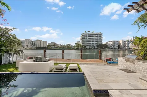 9380 Bay Drive Surfside FL 33154