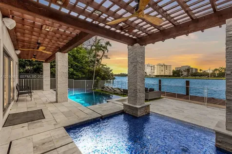 9380 Bay Drive Surfside FL 33154