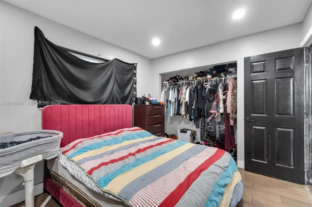 1121 N 71st Avenue Hollywood FL 33024