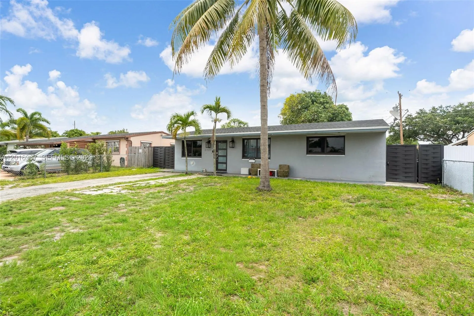 1121 N 71st Avenue Hollywood FL 33024