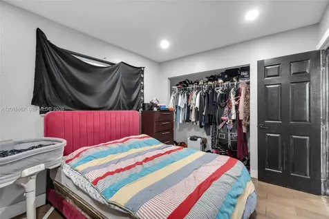 1121 N 71st Avenue Hollywood FL 33024