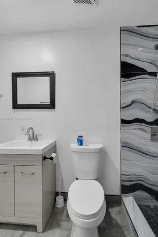 1121 N 71st Avenue Hollywood FL 33024