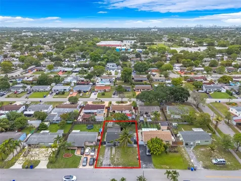 1121 N 71st Avenue Hollywood FL 33024