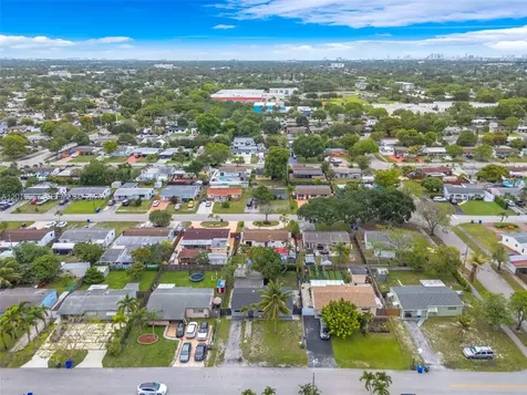 1121 N 71st Avenue Hollywood FL 33024