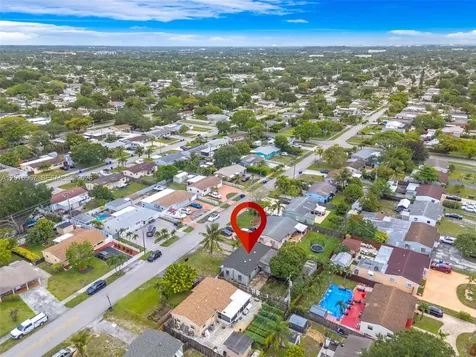 1121 N 71st Avenue Hollywood FL 33024