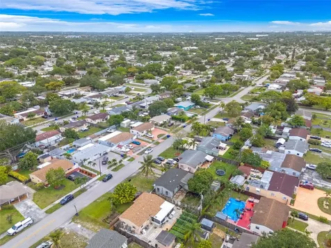 1121 N 71st Avenue Hollywood FL 33024