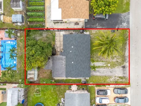 1121 N 71st Avenue Hollywood FL 33024