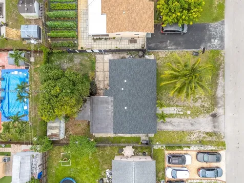 1121 N 71st Avenue Hollywood FL 33024