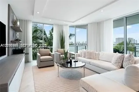 17111 Biscayne Boulevard North Miami Beach FL 33160