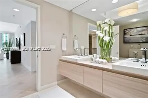 17111 Biscayne Boulevard North Miami Beach FL 33160
